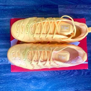 Air Vapor Max Plus Yolk